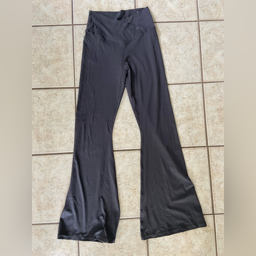 AE real me crossover flare legging
